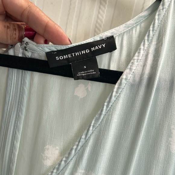 Dress - Picture 4 of 8